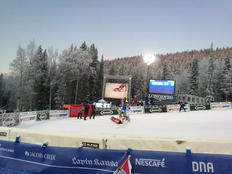 Maalialue ja suurtaulu World Cup Levin pujottelukisassa
