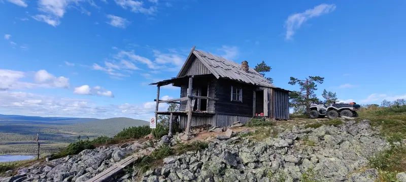 Santa's Cabin on Levi fell
